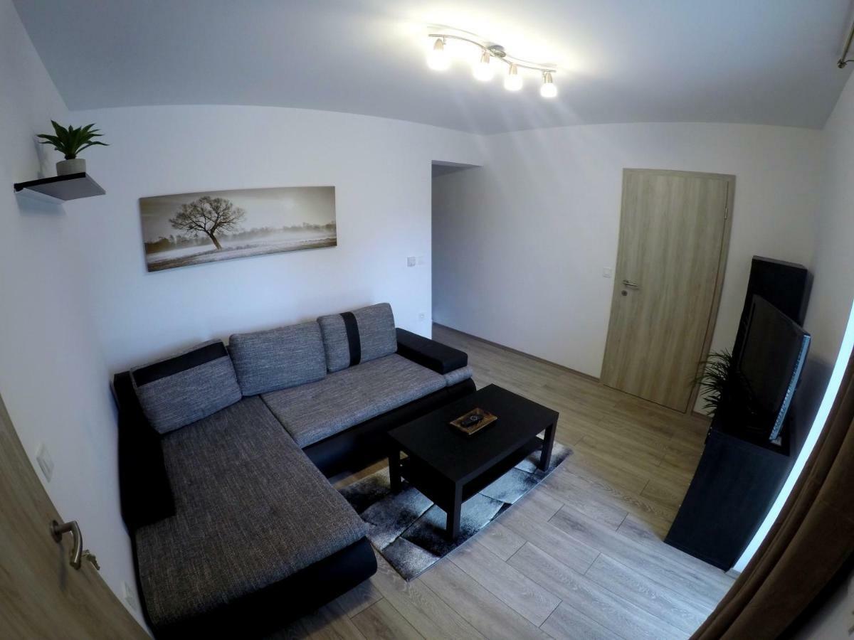 בלד The Jungle Apartments And Rooms מראה חיצוני תמונה