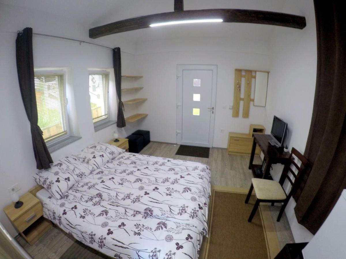 בלד The Jungle Apartments And Rooms מראה חיצוני תמונה