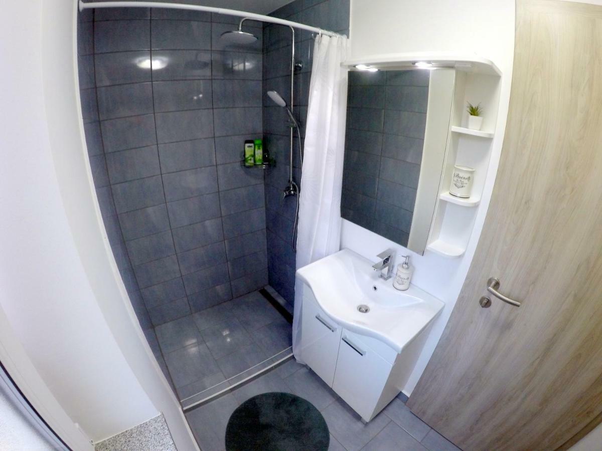 בלד The Jungle Apartments And Rooms מראה חיצוני תמונה